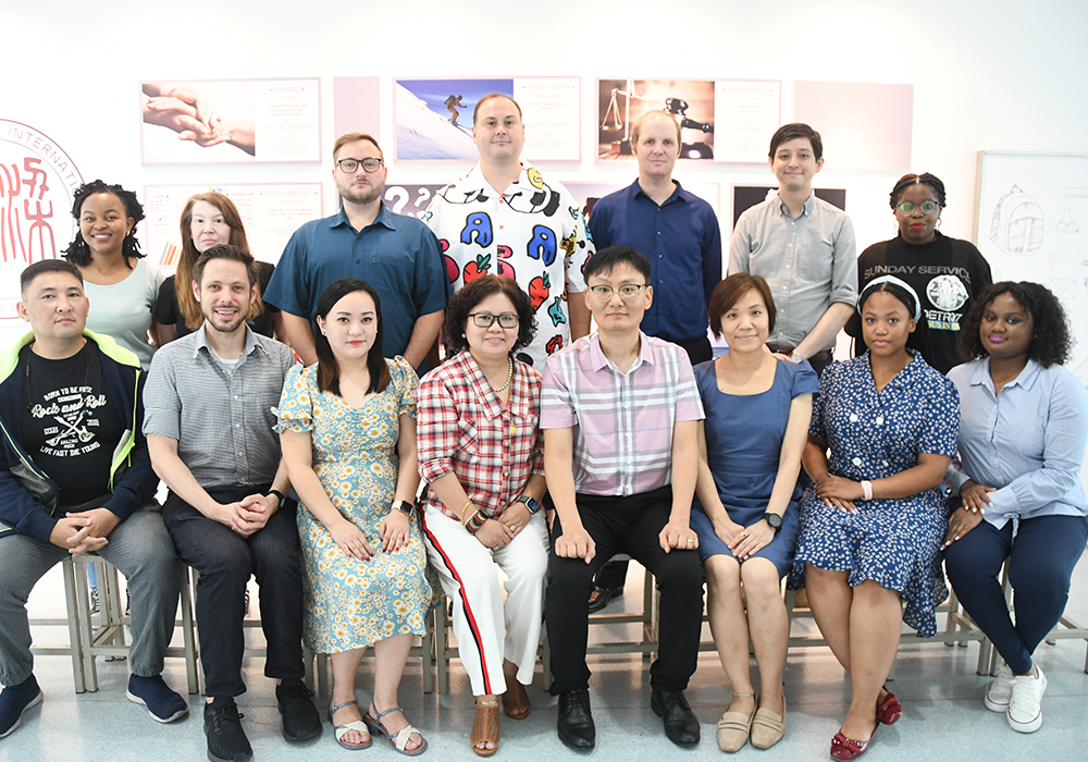 Group photo of foreign teachers